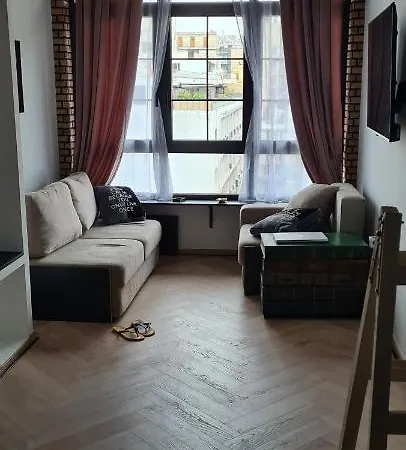 Black Retro Flat Apartamento