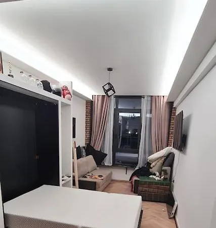 Black Retro Flat